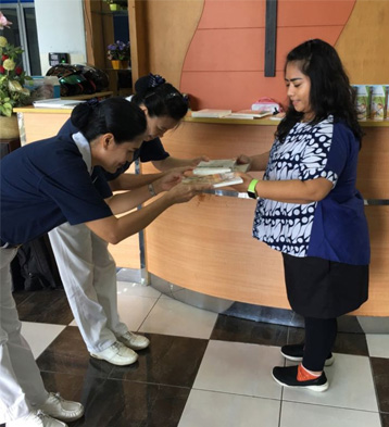 Penyaluran Paket Donasi Buku ke Sekolah St. Nicholas