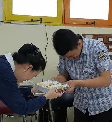 Penyaluran Paket Donasi Buku ke Sekolah Dharma Suci